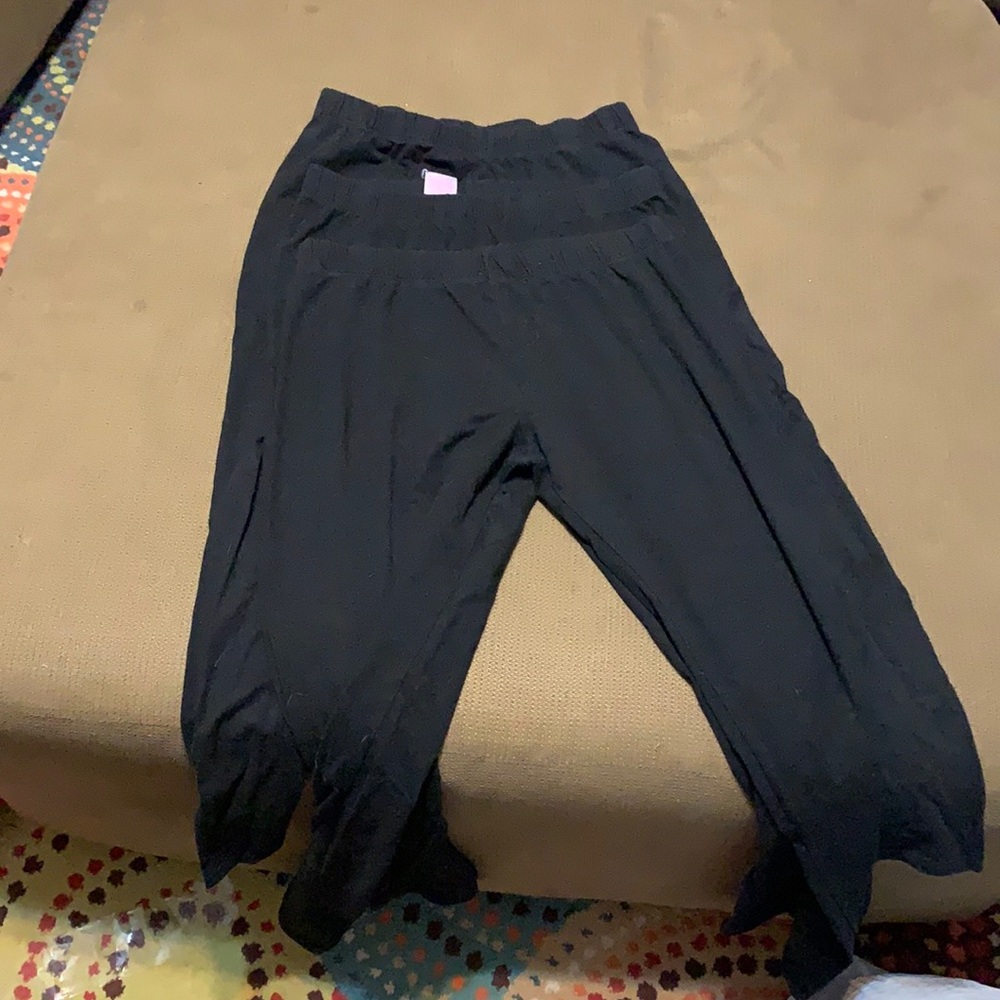 Juniors black leggings